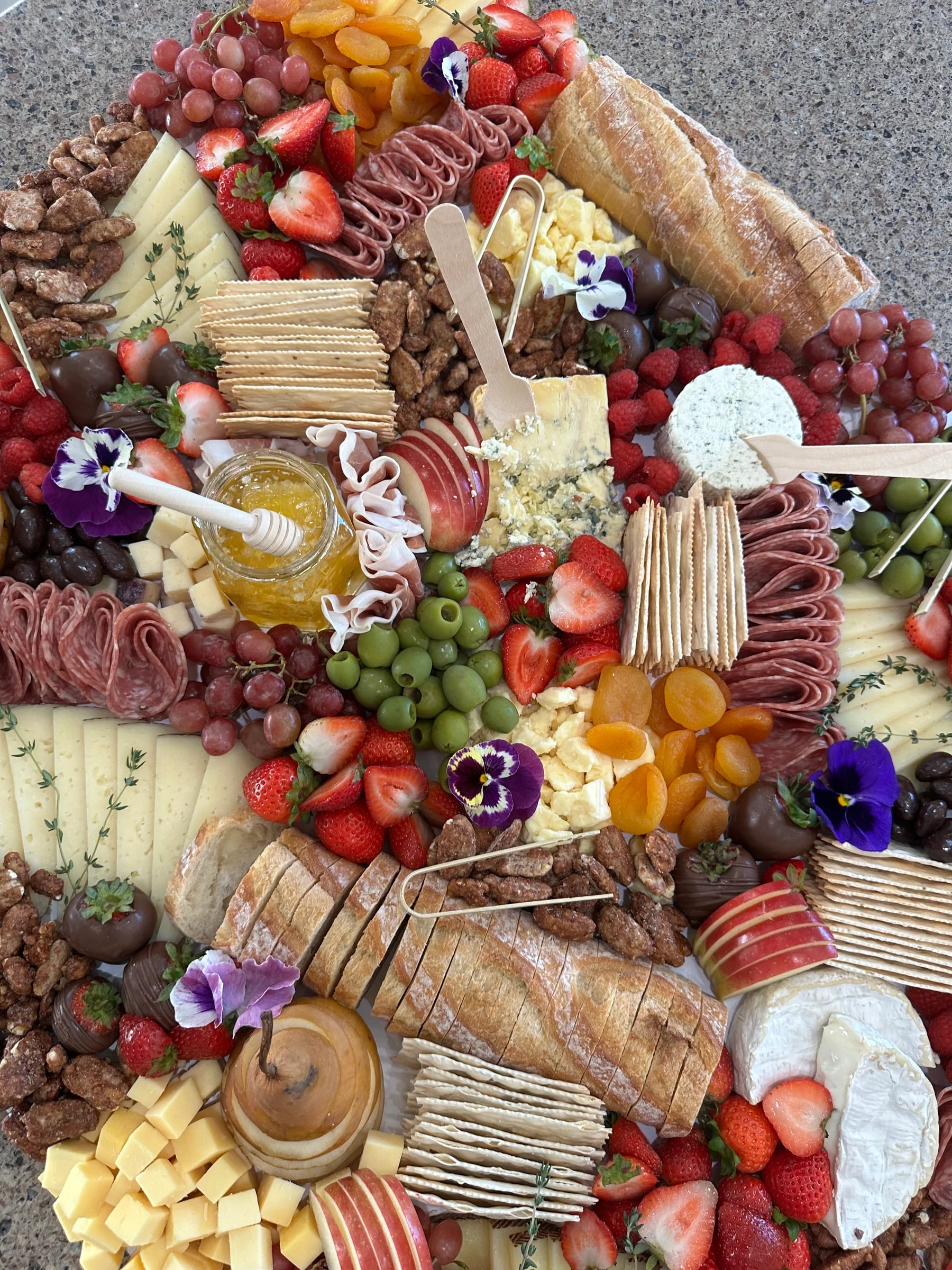 Charcuterie Boards, Cups, & Grazing Tables